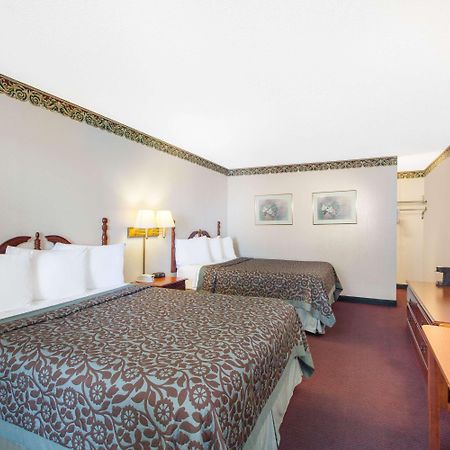 Days Inn By Wyndham Erick Dış mekan fotoğraf