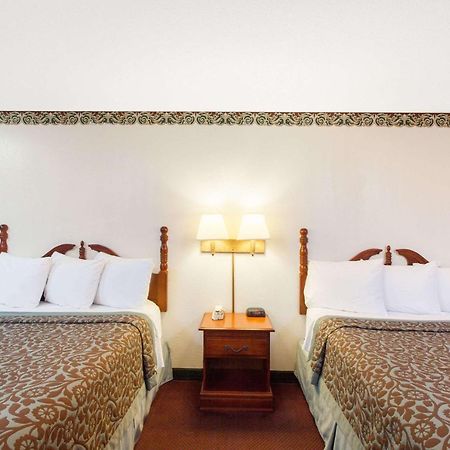 Days Inn By Wyndham Erick Dış mekan fotoğraf