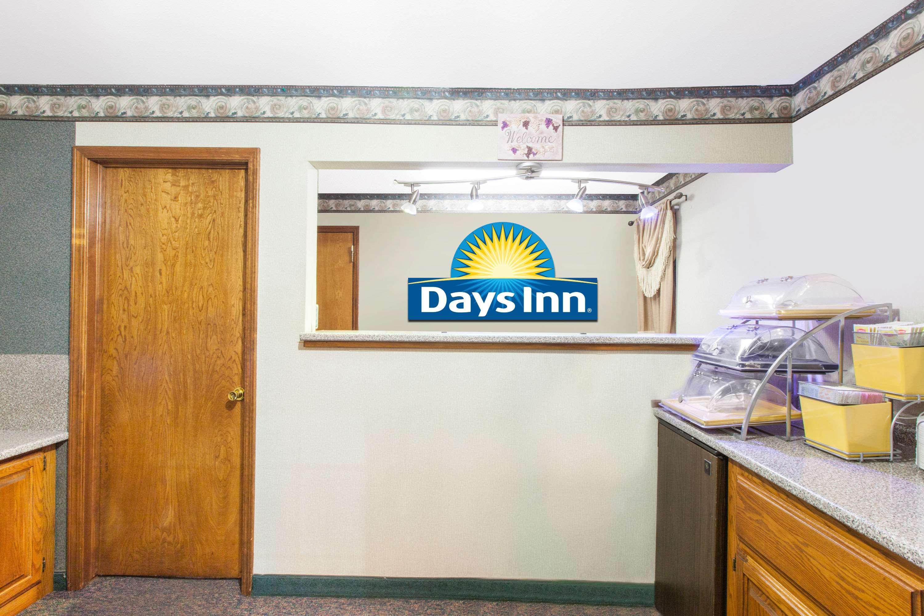Days Inn By Wyndham Erick Dış mekan fotoğraf