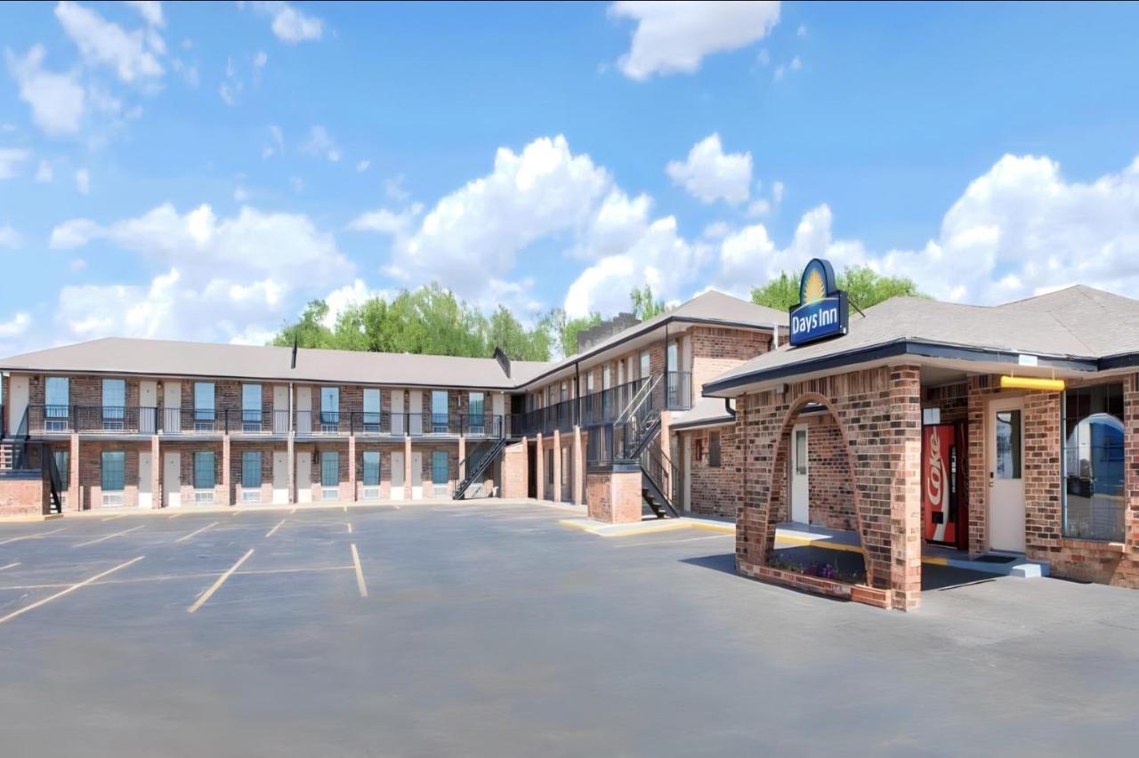 Days Inn By Wyndham Erick Dış mekan fotoğraf