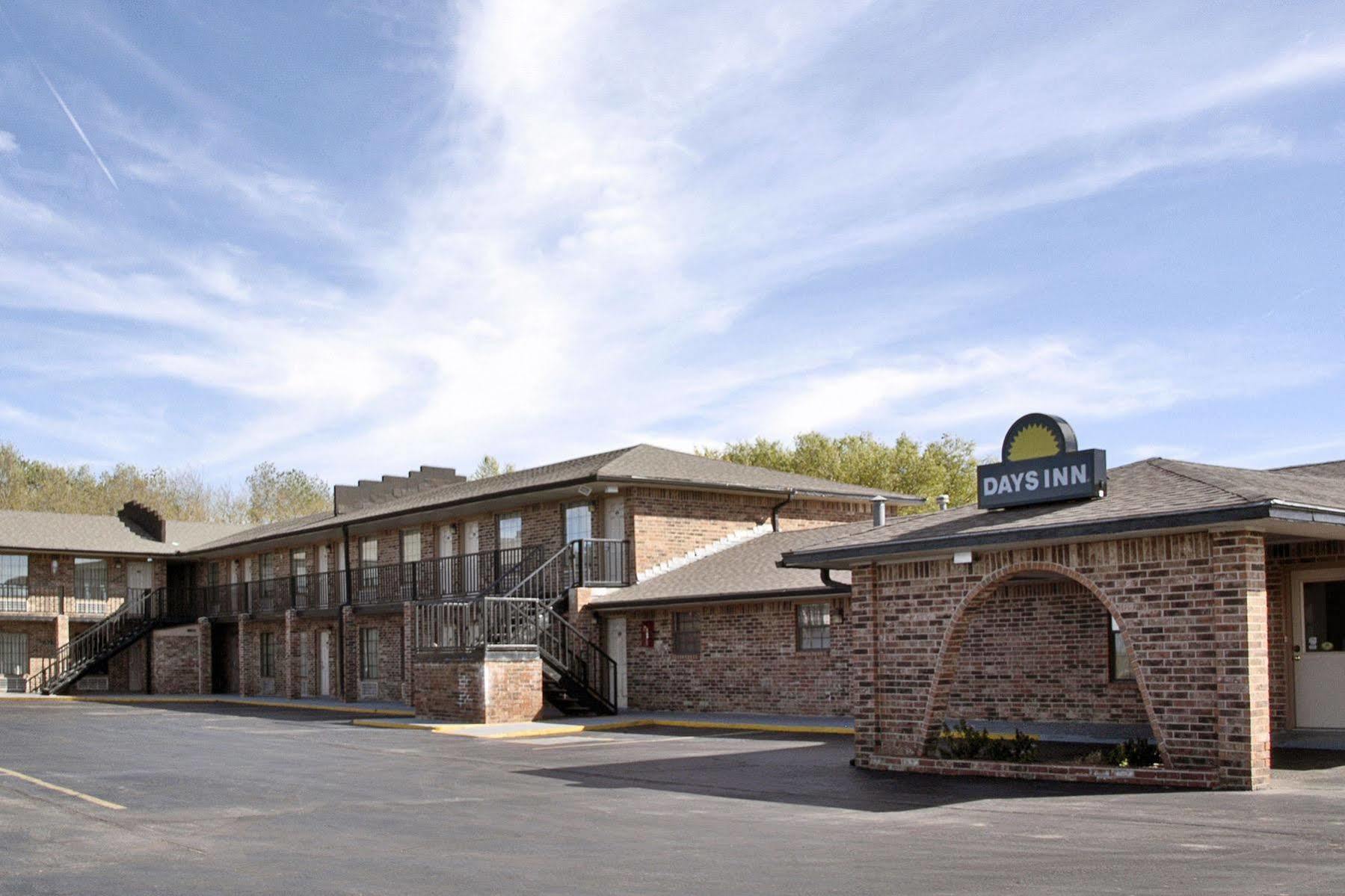 Days Inn By Wyndham Erick Dış mekan fotoğraf